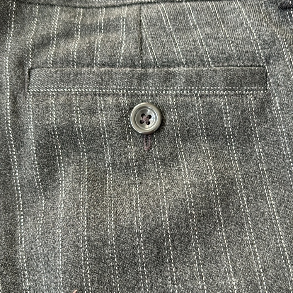 No Boundaries Women’s Pinstripe casual business pants. Size 5 gray - Picture 10 of 11